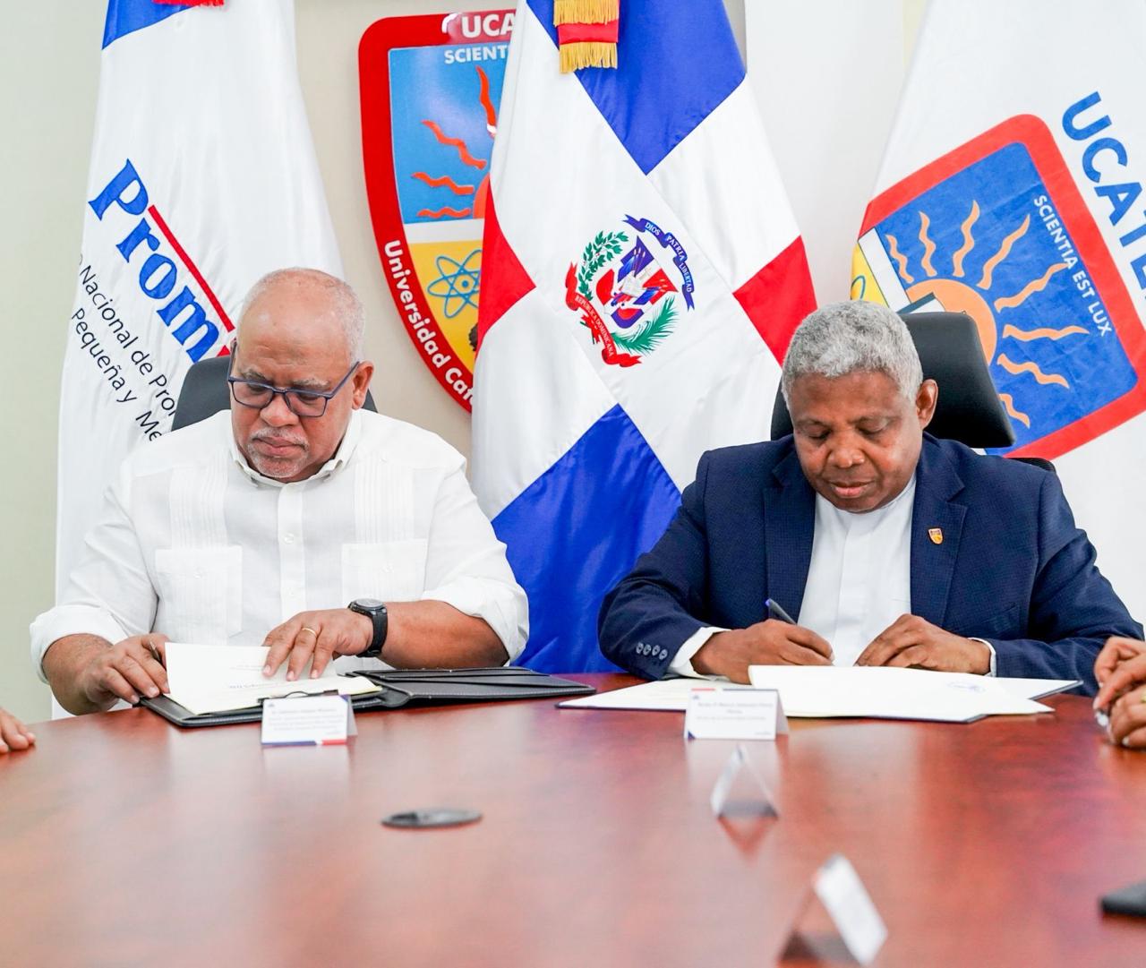 Promipyme-UCATEBA firman convenio